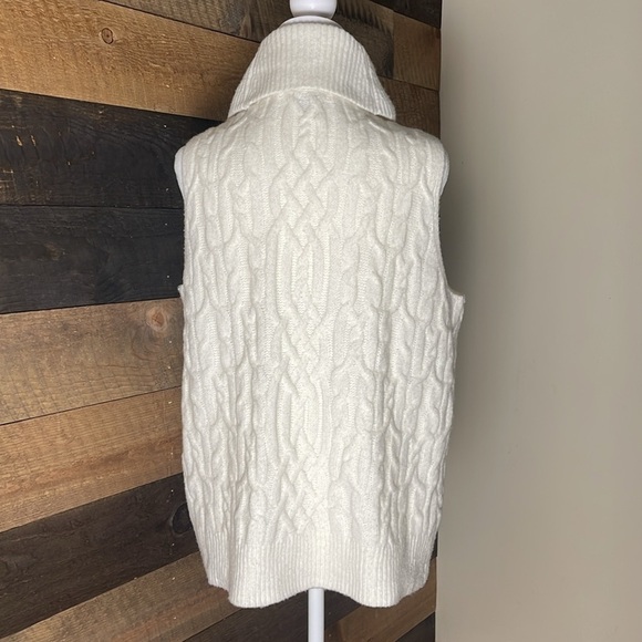 Talbots Sleeveless Ivory Cable Knit Turtleneck Wool Sweater Large Fisherman - Picture 3 of 7
